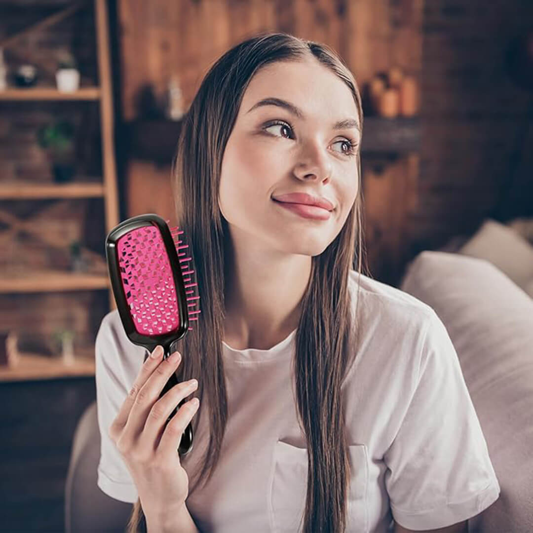 GlideKnot™ Detangling Brush