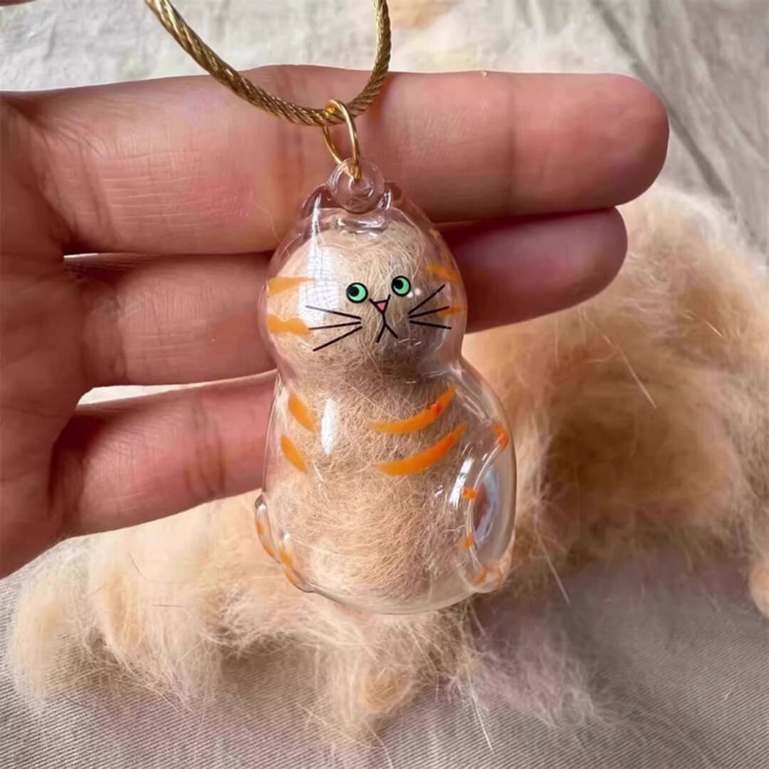 Pawrtrait™ Pet Hair Keepsake Keychain